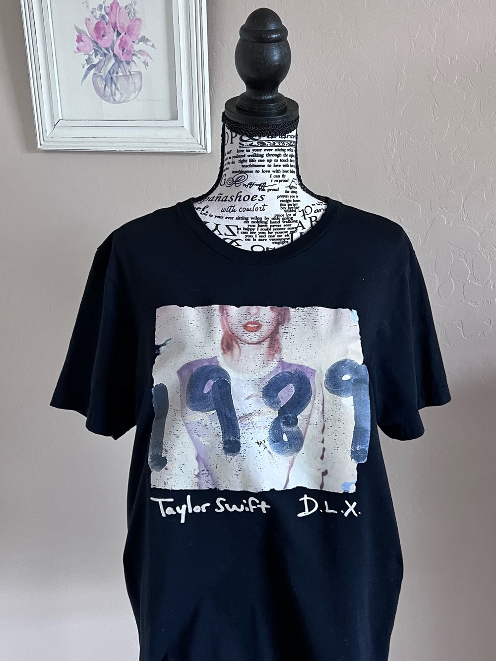 Boutique Bella Canvas Black Taylor Swift 1989 Graphic Tee Size M